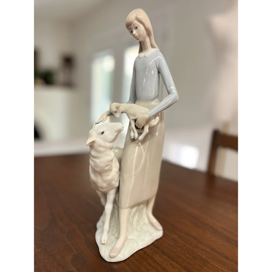 RARE Early LLadro Porcelain 1960's Figurine Peasant Girl with Sheep