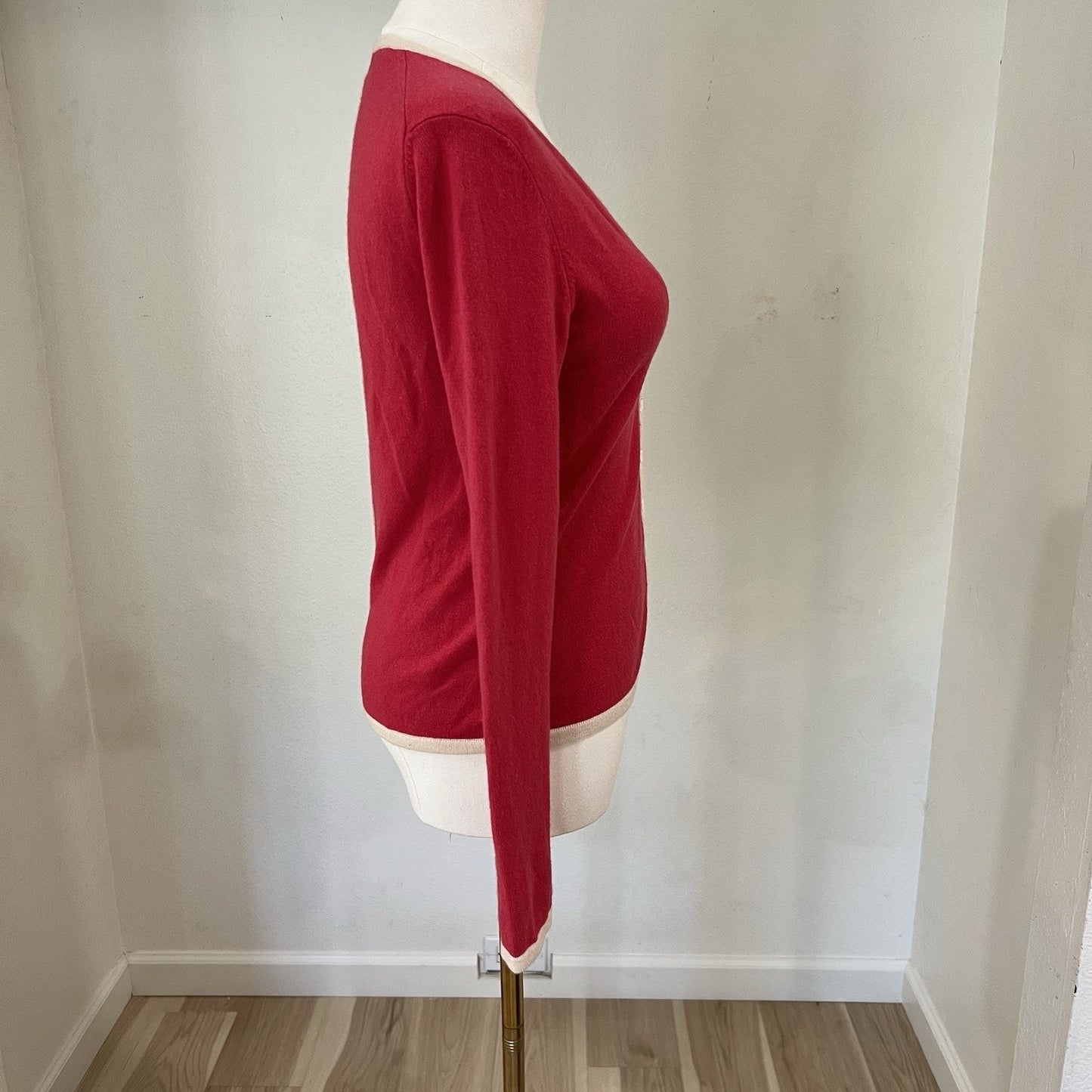 TSE 100% Cashmere V-Neck Cardigan Sweater XS Pink Romantic Coquette 90s Preppy