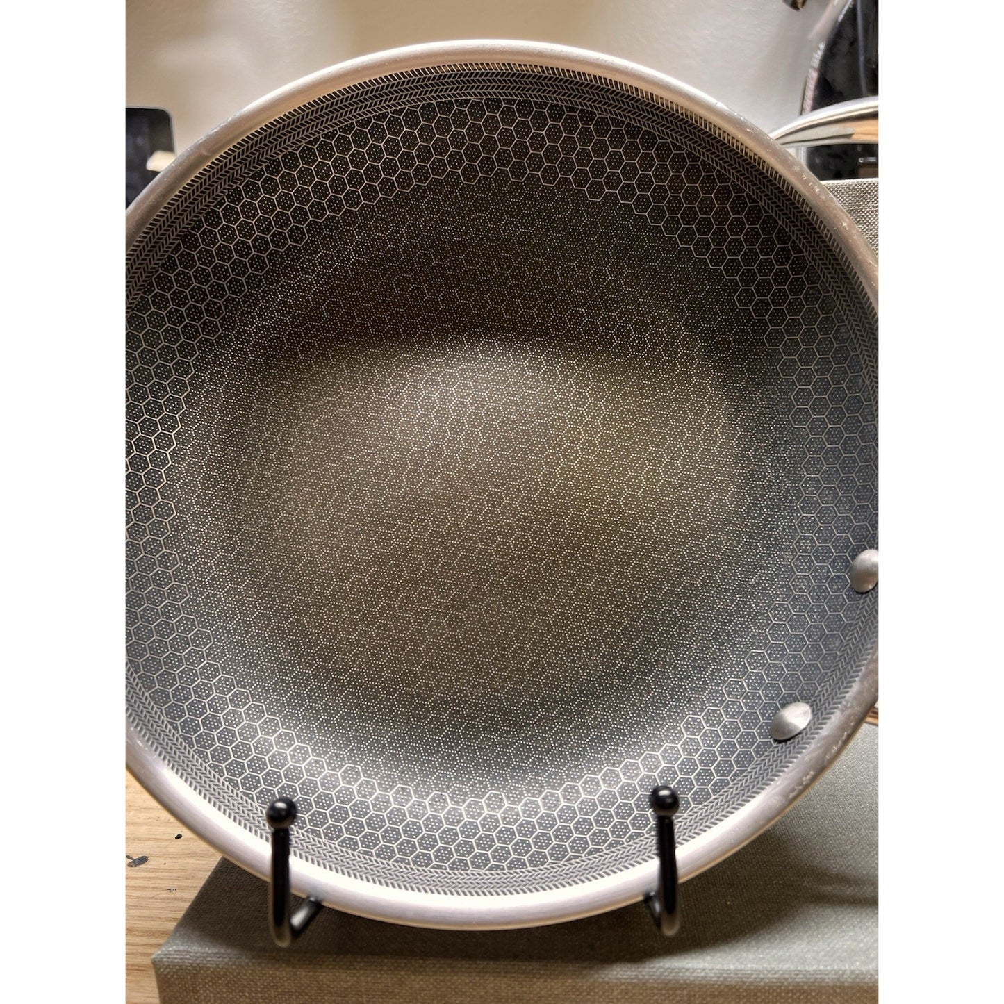 HexClad Hybrid Stainless Steel 6 Piece Frying Pan Set with Lids - 8, 10, 12 in