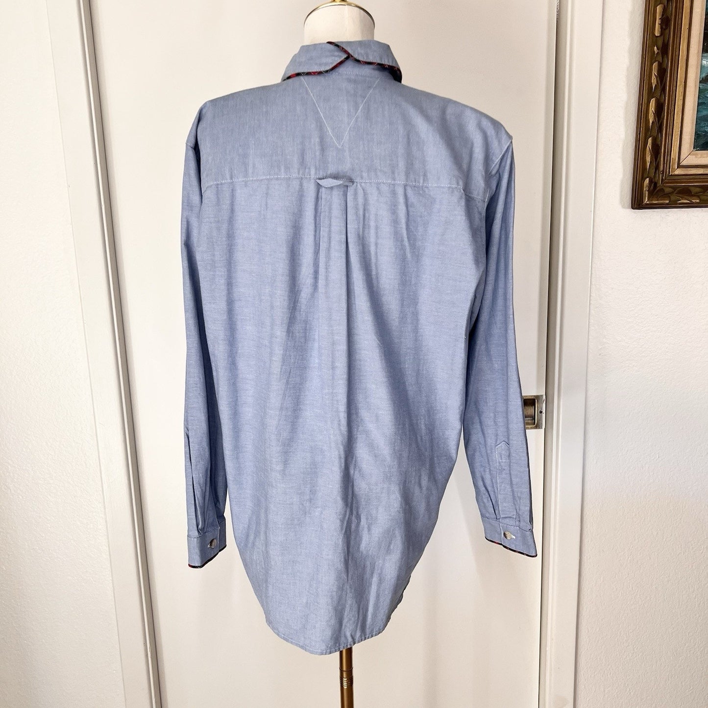 Signature by Northern Isles Teacher Button Up Shirt Chambray Kitsch Embroidered