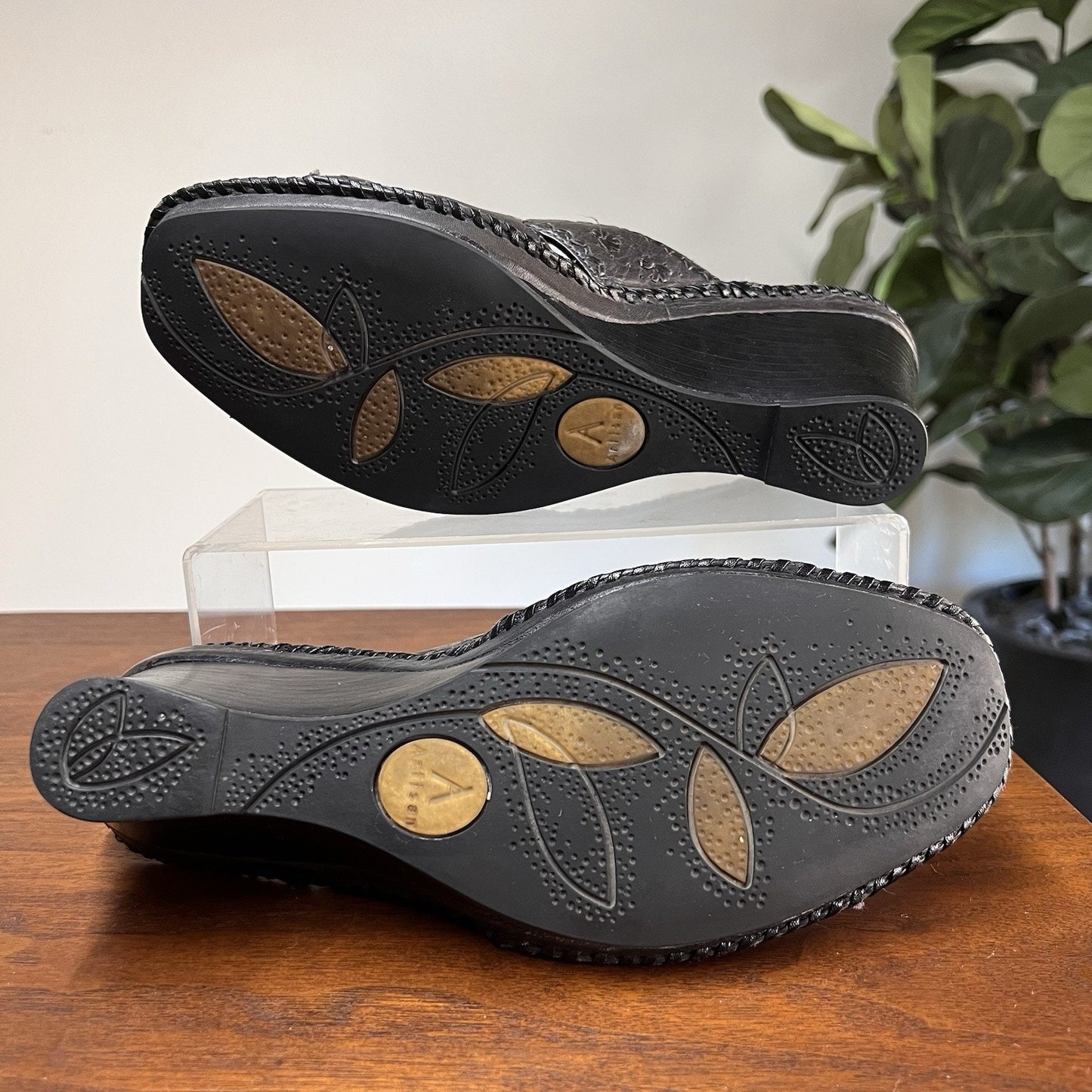 Clarks Artisan 9.5M Shiba Clog Mule Wedge Sandals Gray Leather Close Toe Shoe
