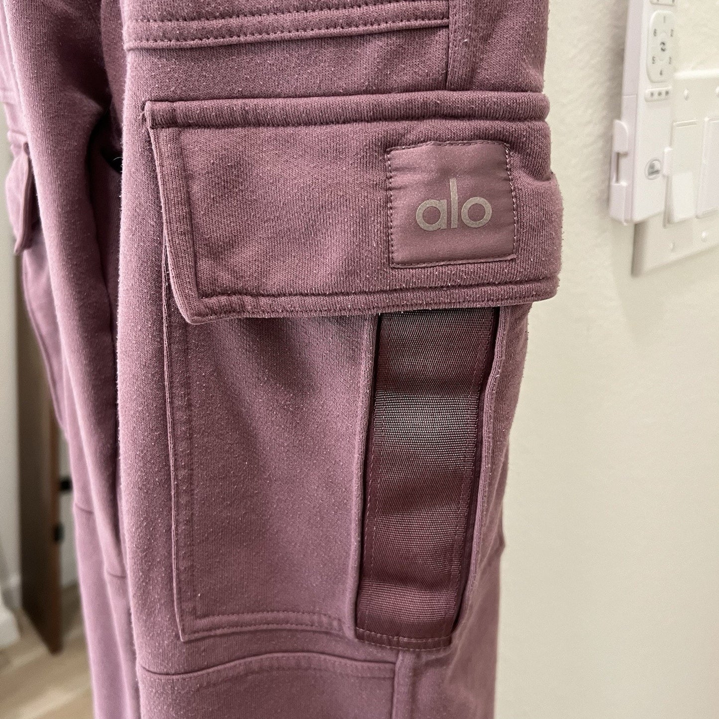 ALO YOGA Highline Cargo Pants (S) Jogger Sweatpants Sweats Terry Gym Unisex
