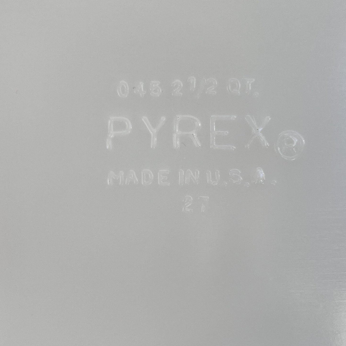Rare 1958 Pyrex 045 Promotional 2.5 Qt Casserole Dish Gold Hex Pattern Retro