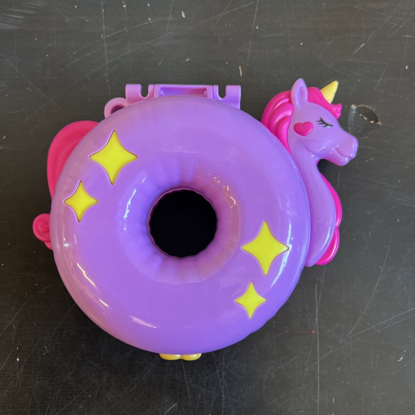Polly Pocket Sparkle Cove Adventure Unicorn Floatie Compact Play Set w/ Figures
