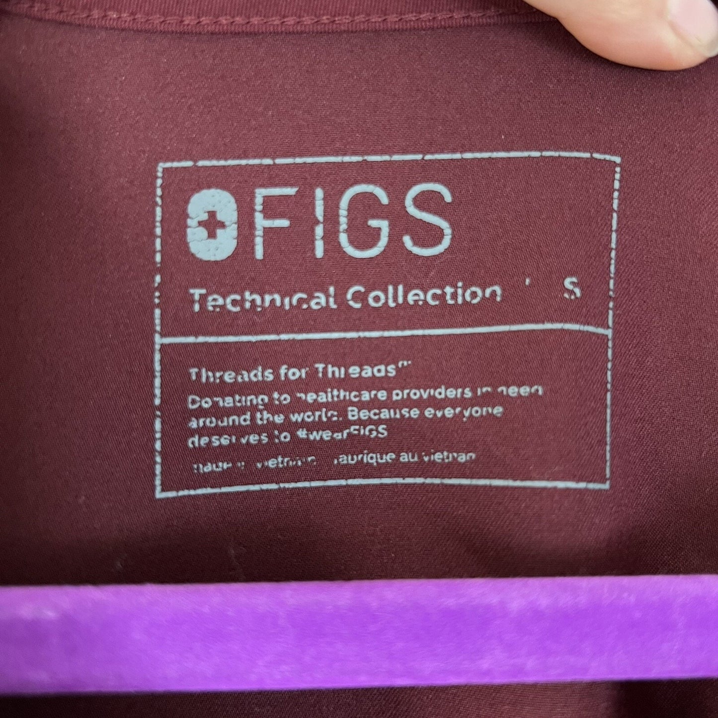 FIGS (S) Catarina V-Neck One Pocket Scrub Top Burgundy Red FW1000 Medical Nurse