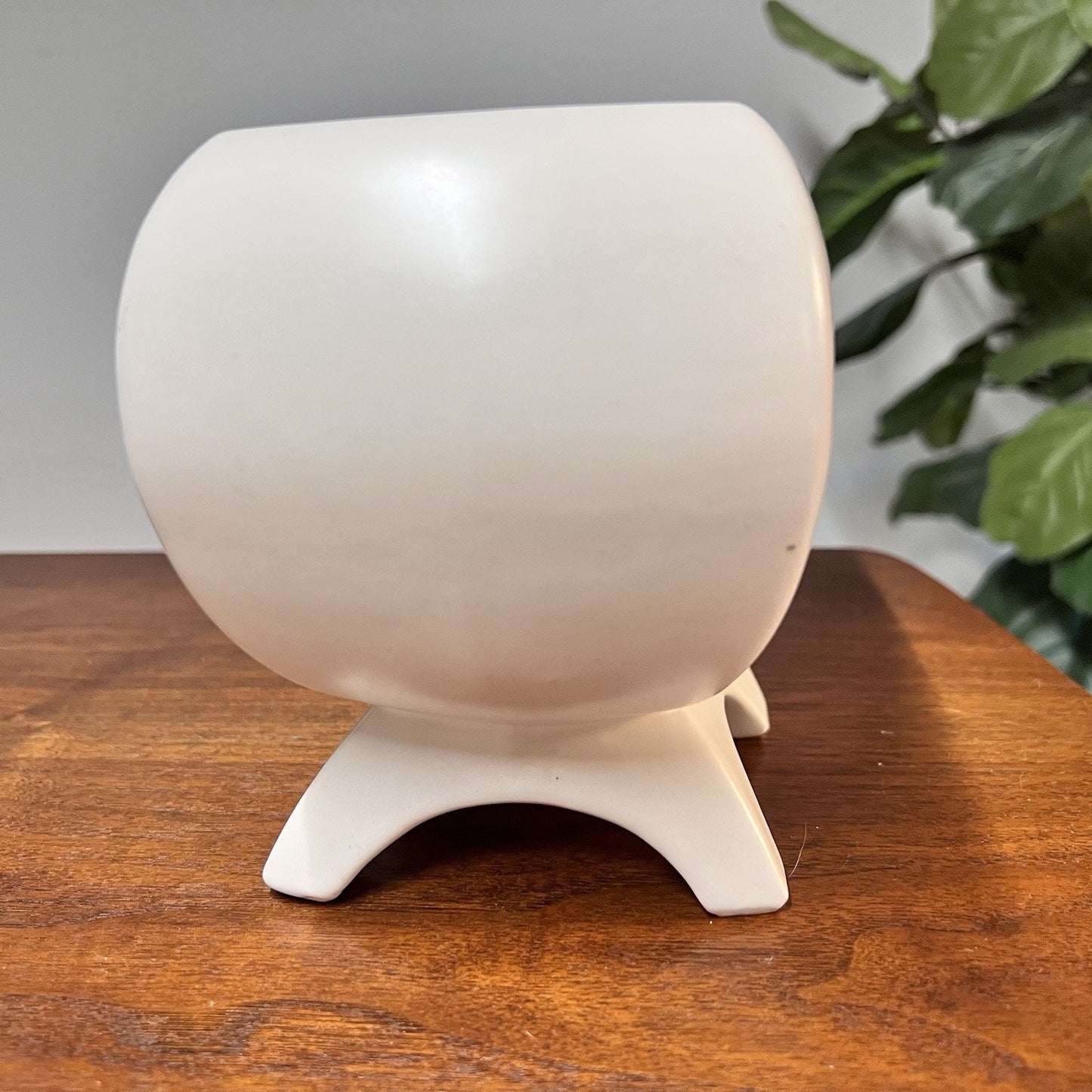 McCoy Pottery Spring Wood Dogwood Cherry Blossom Footed Planter 10” Ivory White