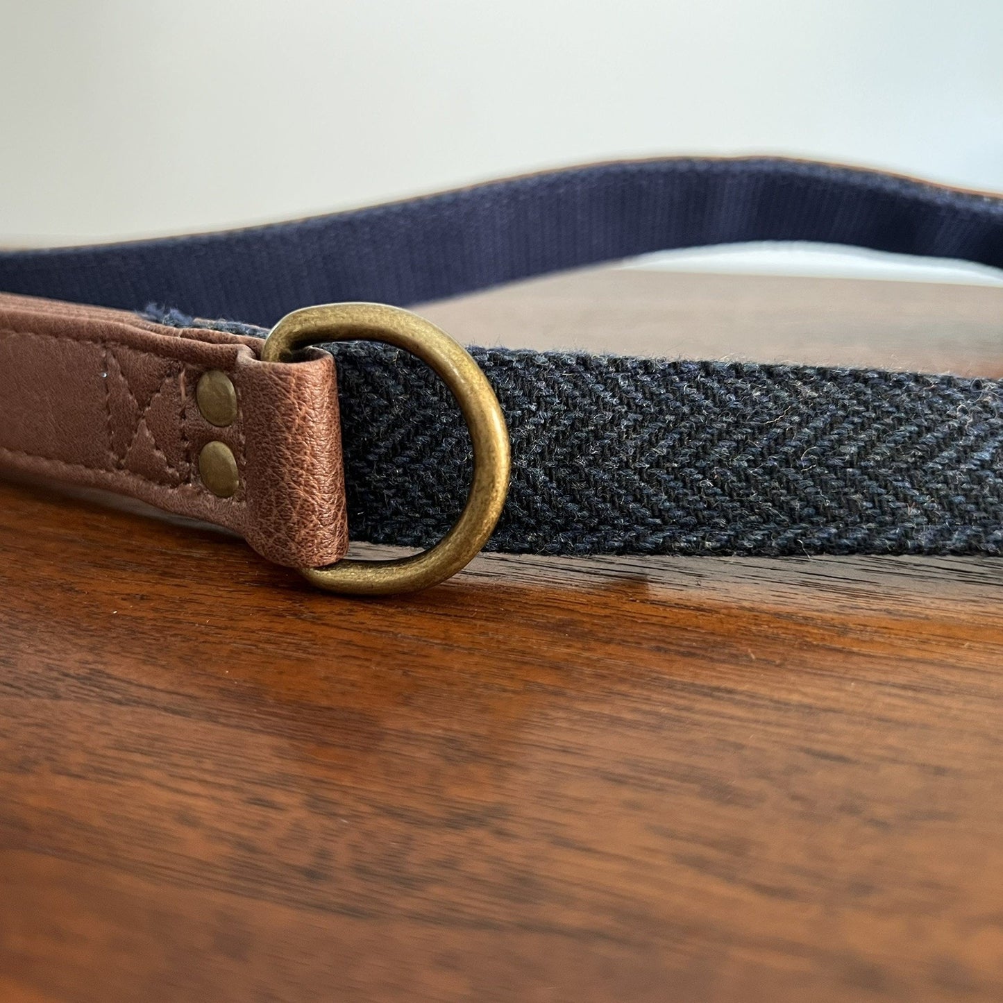 NWT Top Paw 4’ Short Faux Leather Blue Herringbone Linen Unisex Dog Leash