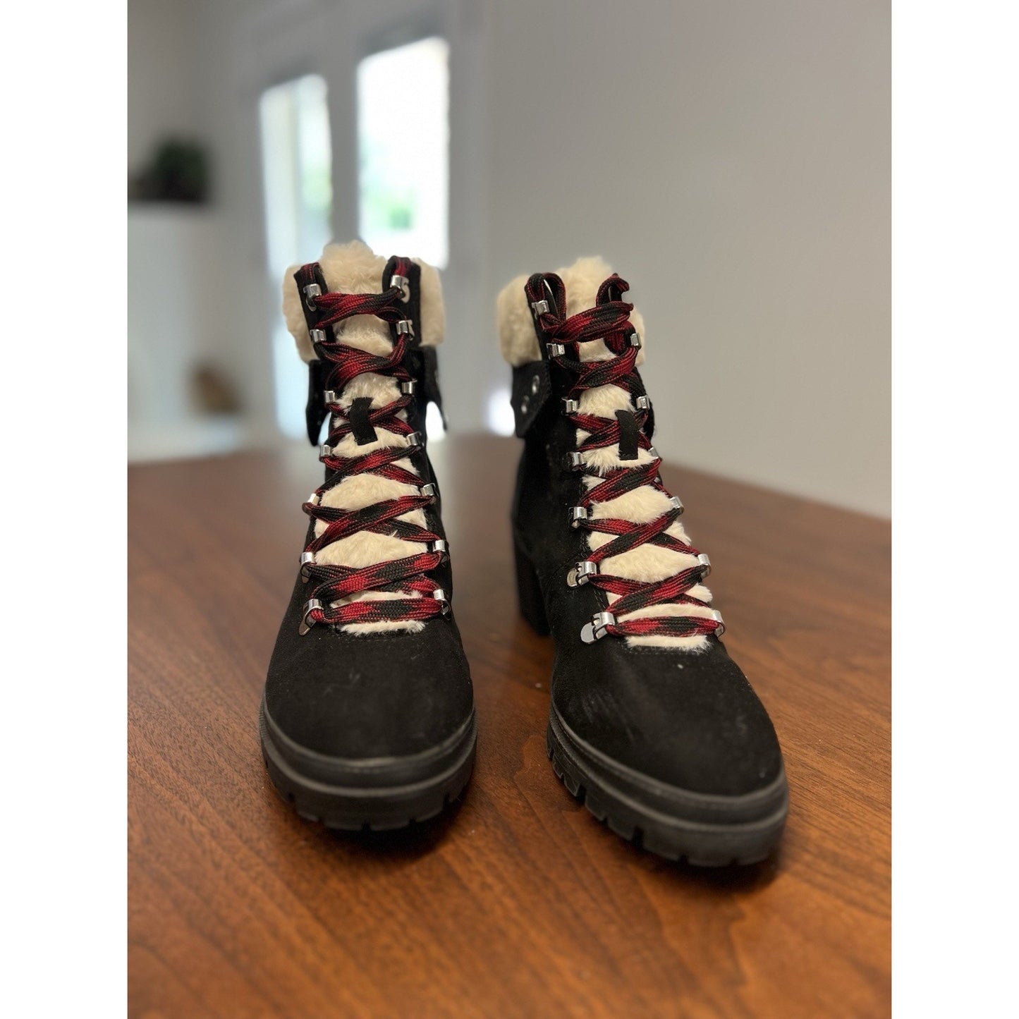 Jellypop Mission Hiker Boots Sz 10 M Sherpa Lined Warm Winter Boots Black Red