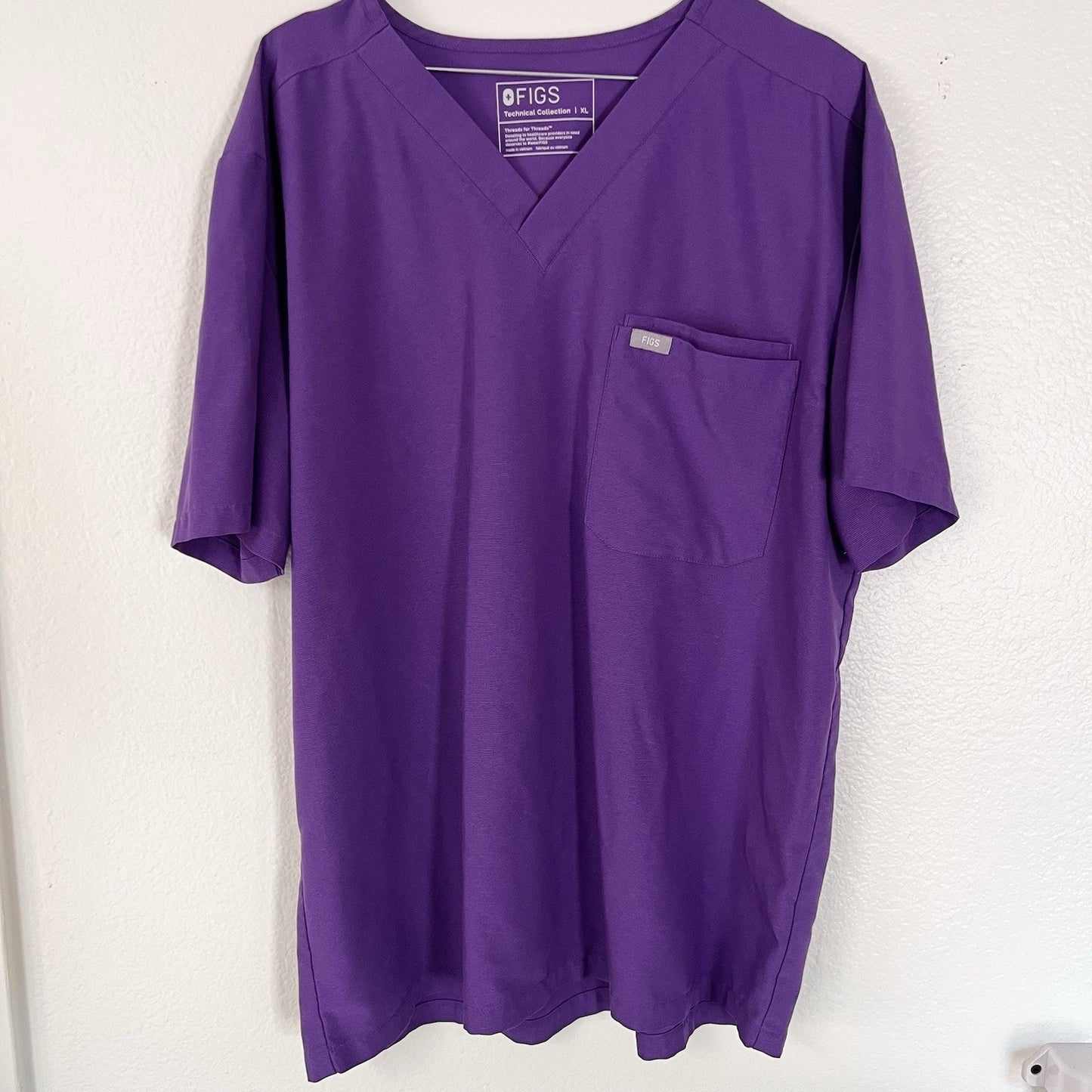 Figs XL Leon Three Pocket Men’s Scrub Top Ultra Violet Purple FM1500 PO 1651