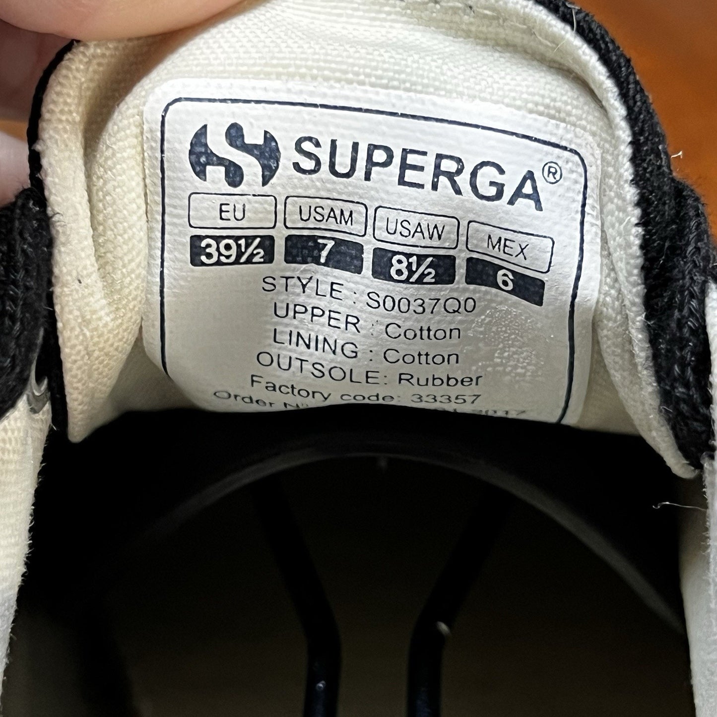 SUPERGA Unisex Black White Stars Canvas Low Top Sneaker 7 Men 8.5 Women 39.5 EU