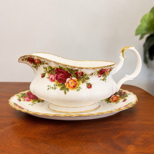 Royal Albert Old Country Roses Gravy Boat & Underplate 1962 Gold Trim Bone China