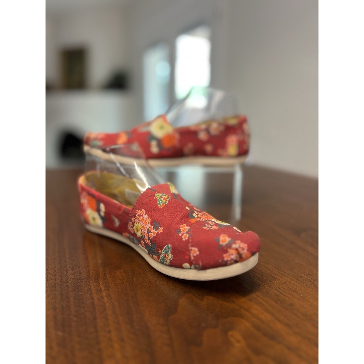 TOMS x Paper Source Rose Bud Espadrilles Purple / Red Floral Print Size 6.5