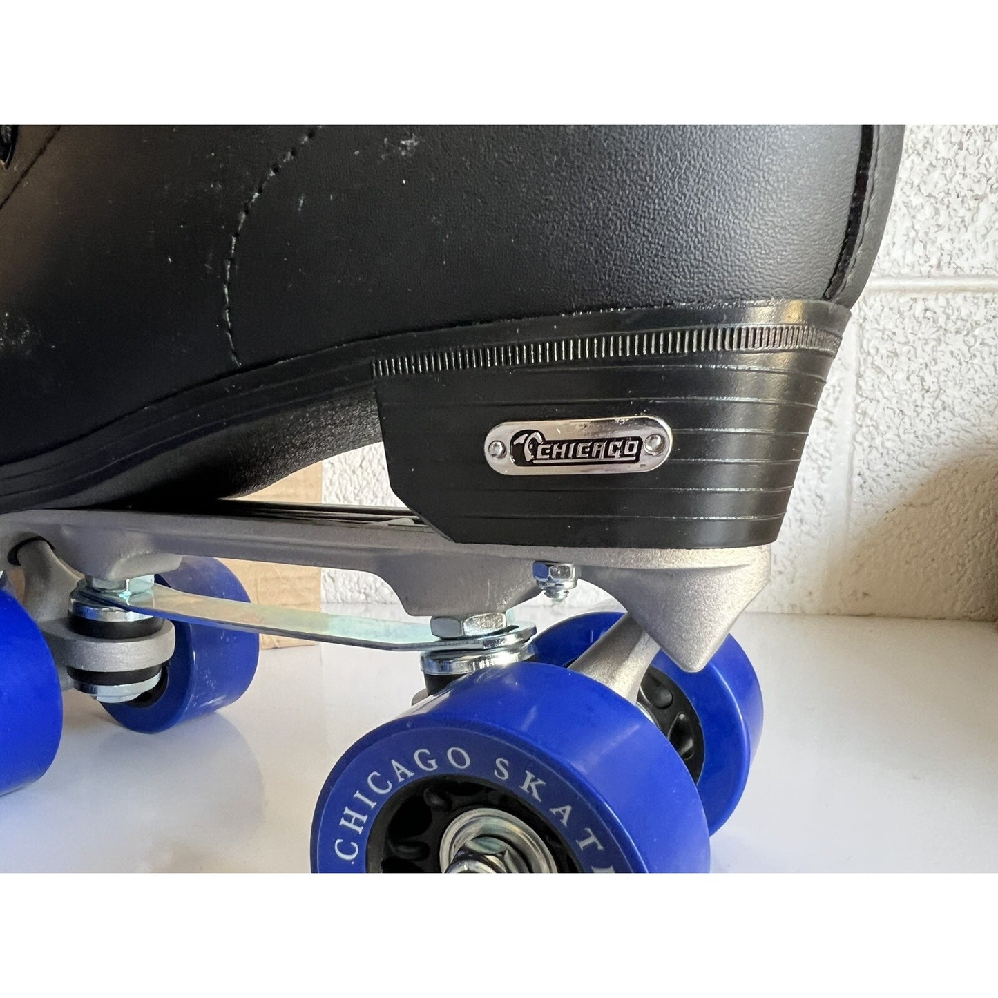 Chicago Mens Classic Rink Roller Skates Sz 9 Black Beginners Indoor Outdoor