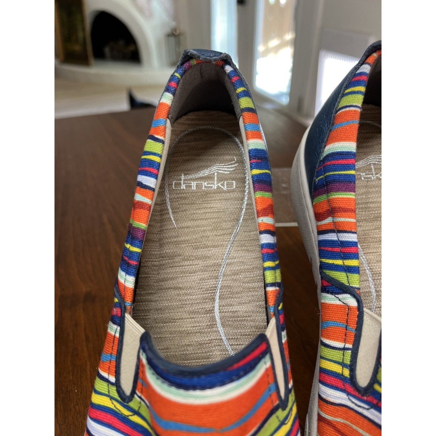Dansco Belle Rainbow Fabric Women’s Slip On Sneaker Size 11