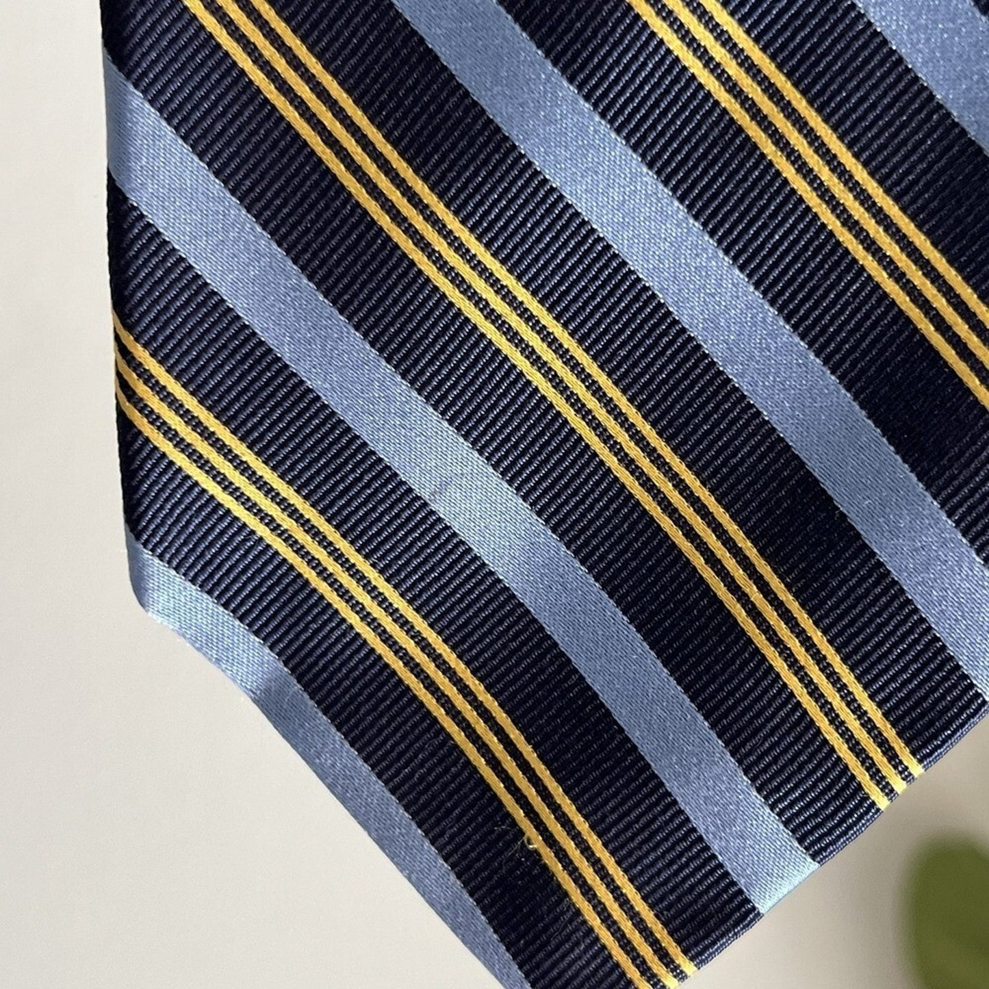 Brooks Brothers 346 100% Silk Tie Rep Stripe Navy Blue Gold Necktie Classic