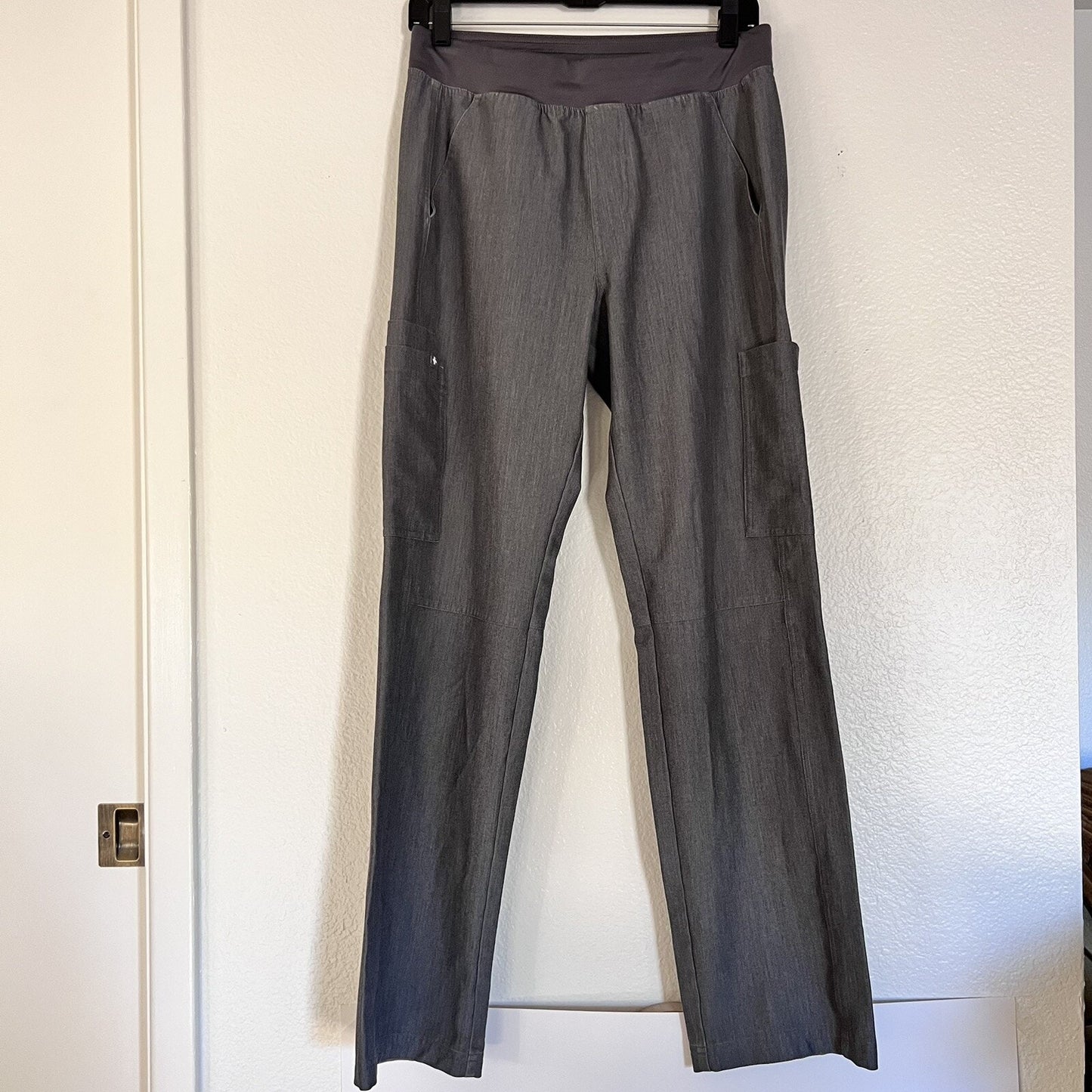Figs (S) Axim Cargo Men’s T2001 Straight Leg Scrub Pants Gray Stretch Medical