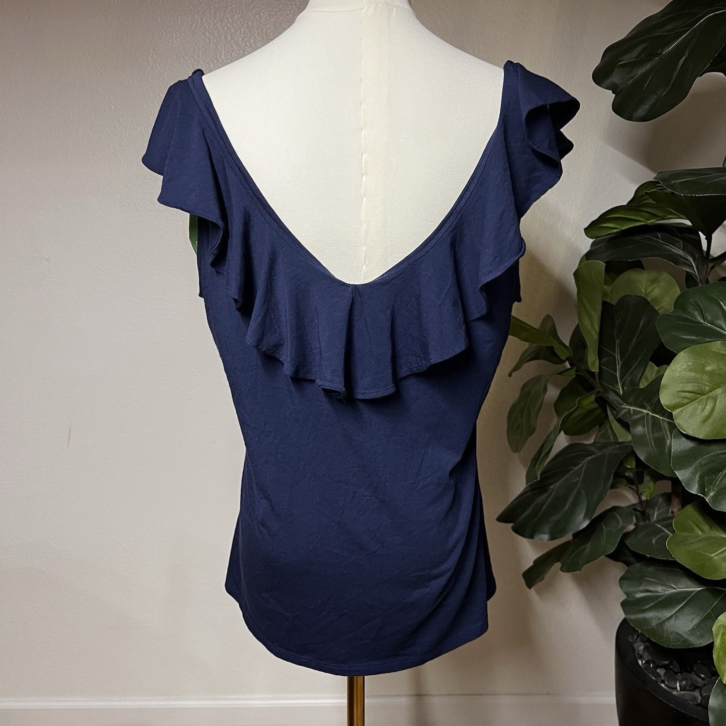 NWT Lilly Pulitzer (L) Alessa Ruffle Top Navy Blue Coastal Beach Lightweight