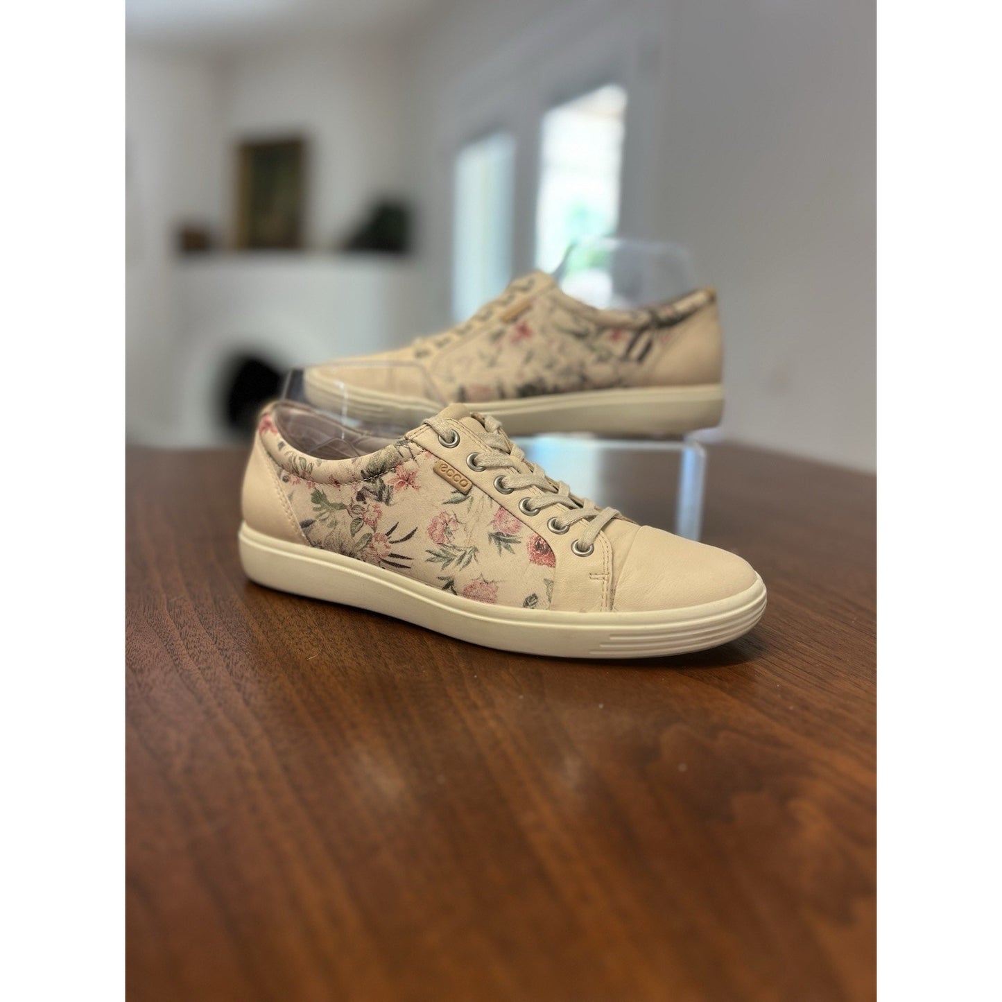 ECCO Soft 7 Limestone Powder Floral Leather Lace Up Womens Shoes Size 8.5