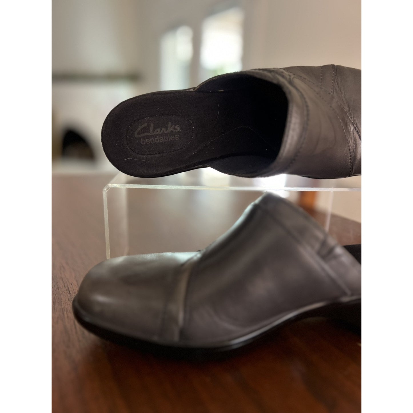 Clarks Bendables Leather Clogs Slip On Shoes Size 9
