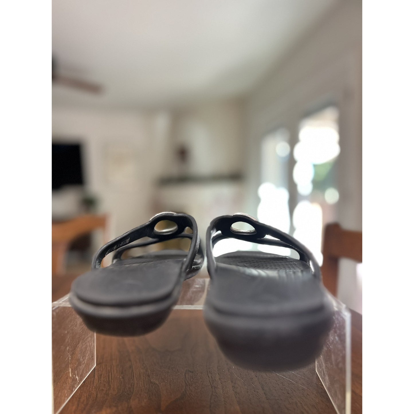 Crocs 11.5 Sanrah Silver Circle Women’s Slide Sandal Chocolate Brown Slide On