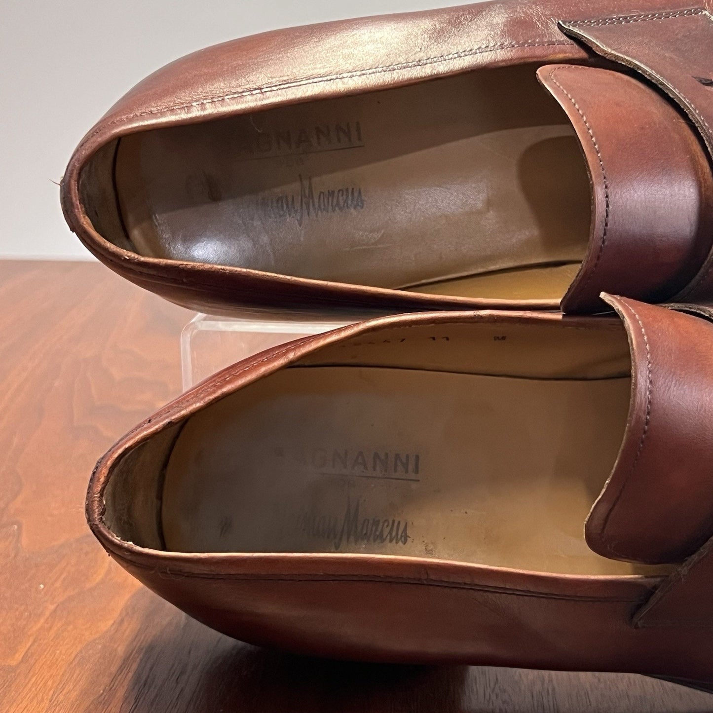 Magnanni Walden 11M Slip On Penny Loafer 15447 Mahogany Leather Dress Shoe