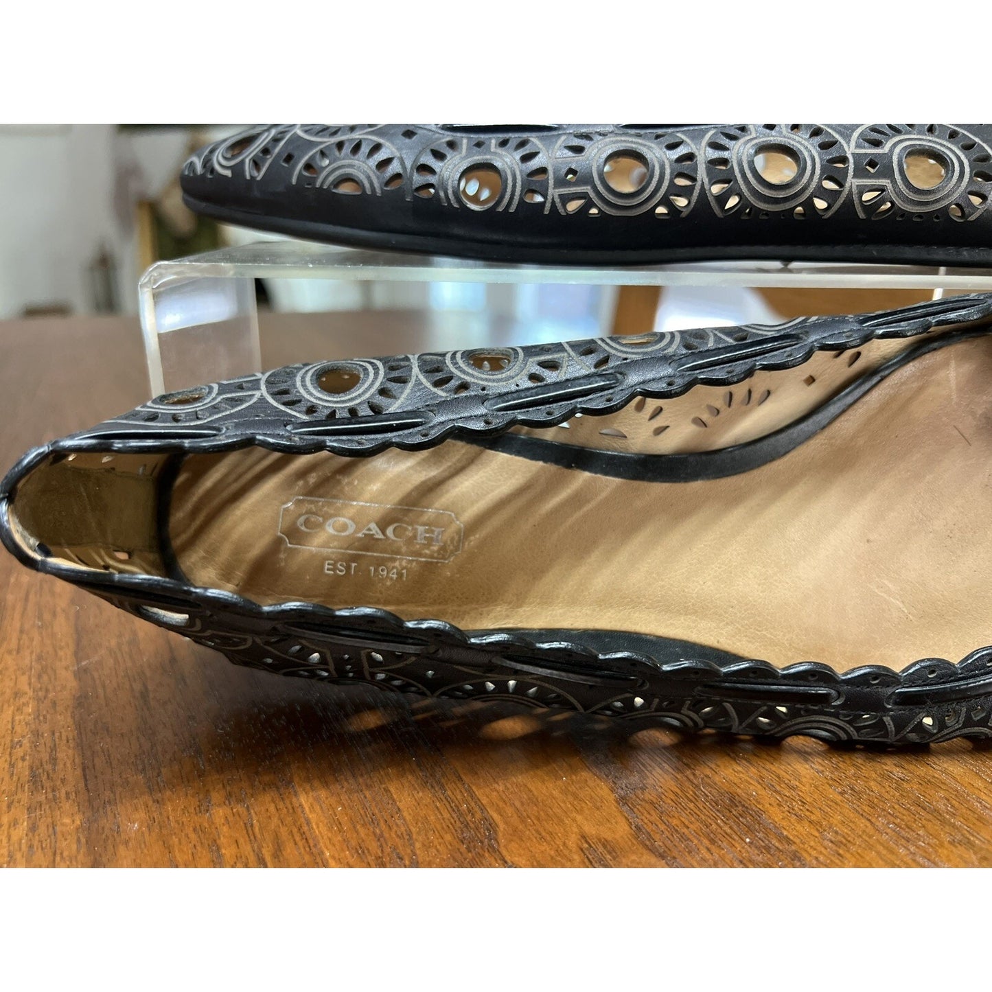 Coach Women's Flat Shoes Lace Design Black Leather Size 8.5 Style A2045 Daffodyl