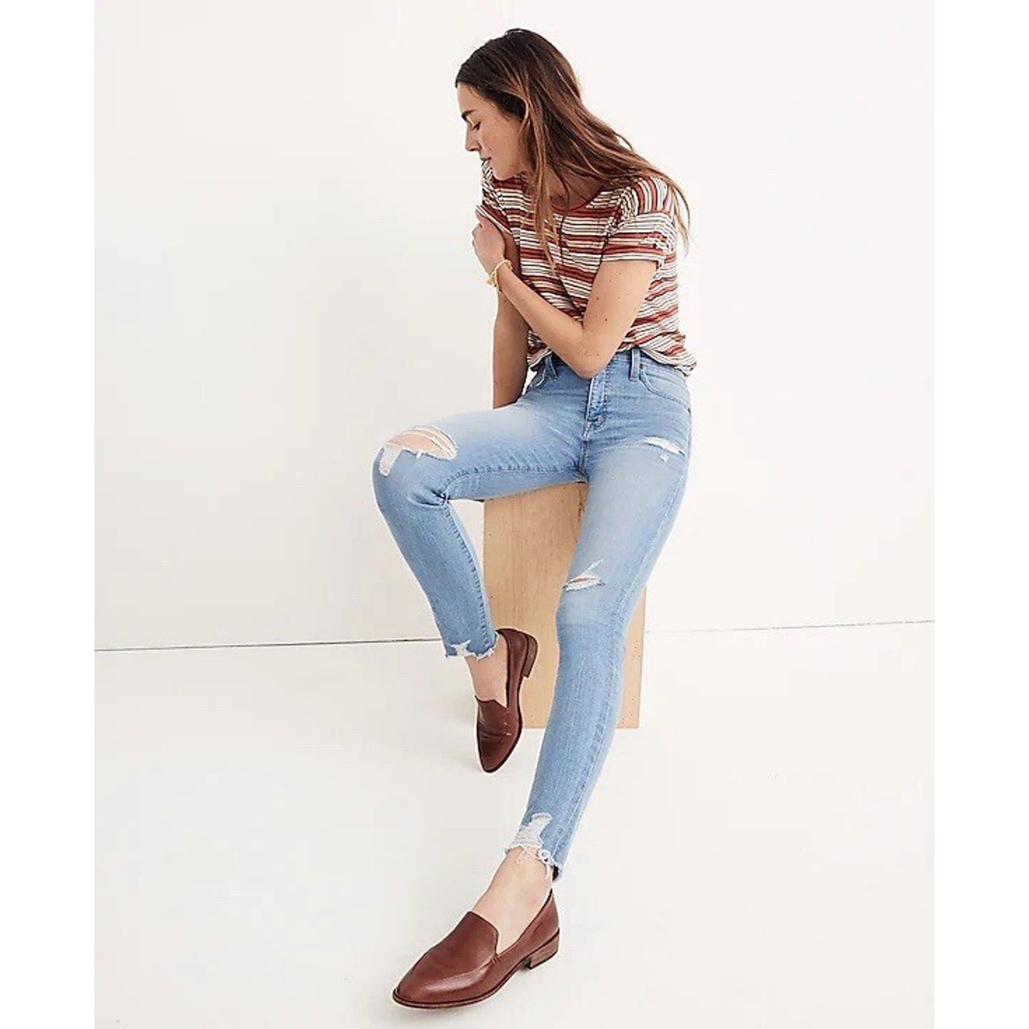 Madewell 9" High-Rise 25” Skinny Jean (27) Ontario Light Wash Distressed Raw Hem