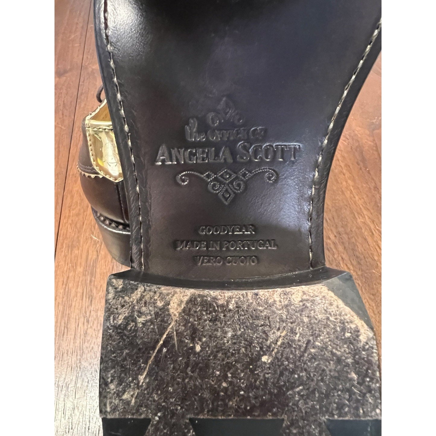 The Office of Angela Scott "Ms. Neale" brown leather derby shoes Women’s Size 5