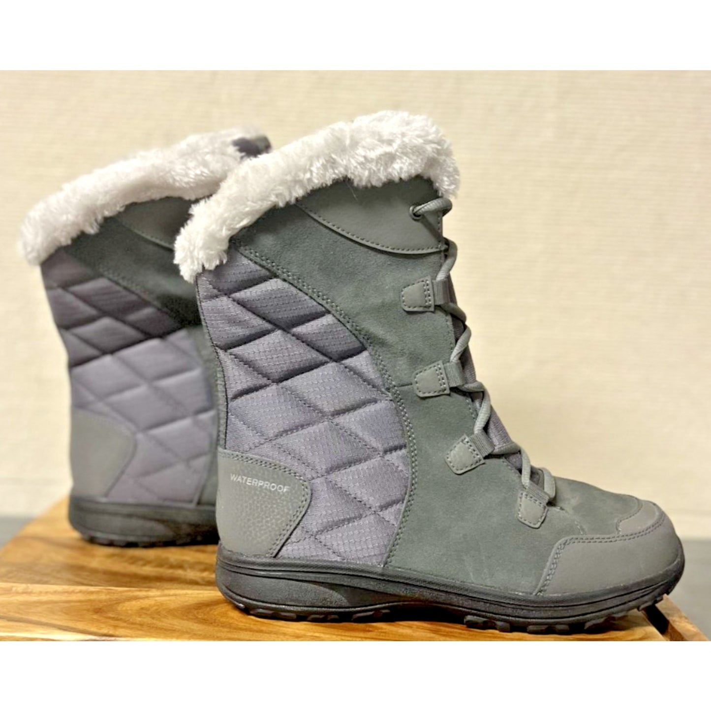 Columbia Ice Maiden II Waterproof Winter Boots Womens Size 8.5 Shale Gray 200g