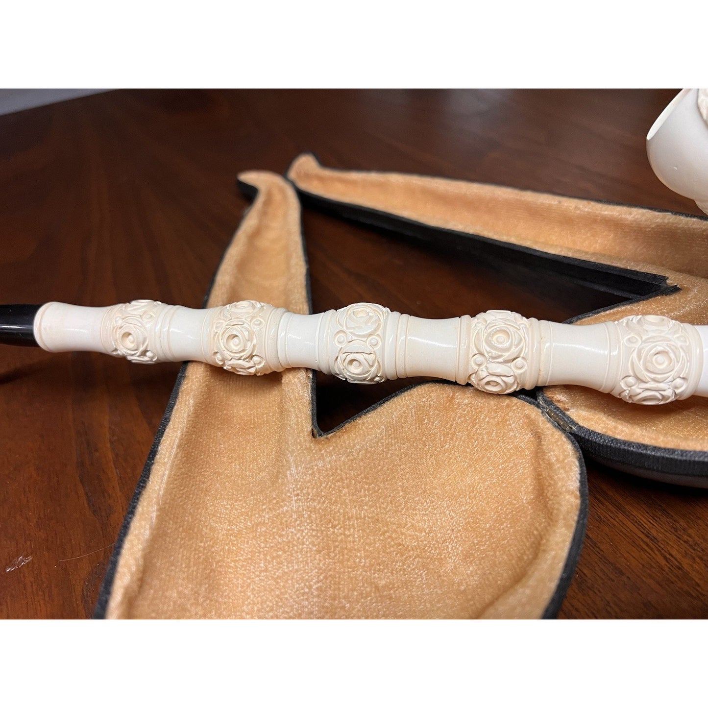 Vintage 15 in “Sultan” Meerschaum Handmade Artisan Estate Pipe w/ Case
