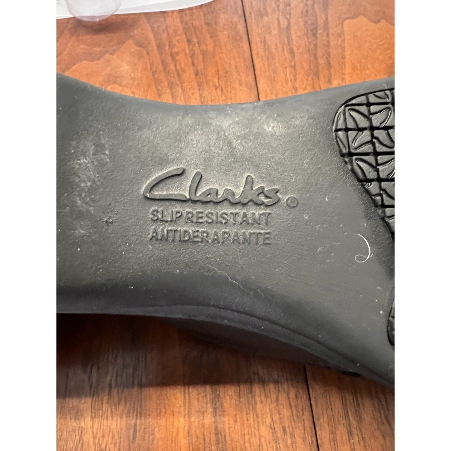 NEW Clarks Women’s Size 6 Grasp Clog Chime Work Shoes Non-slip Comfort Leather