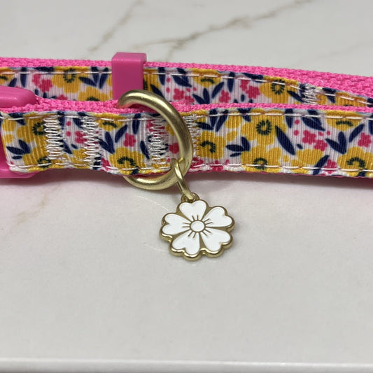 NWT 13-20” (M) Puppy Dog Floral Collar Daisy Charm Adjustable Girly Pink