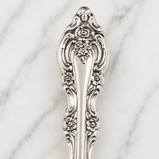8 Oneida SILVER ARTISTRY Dinner Butter Knives Silverplate Silverware Flatware