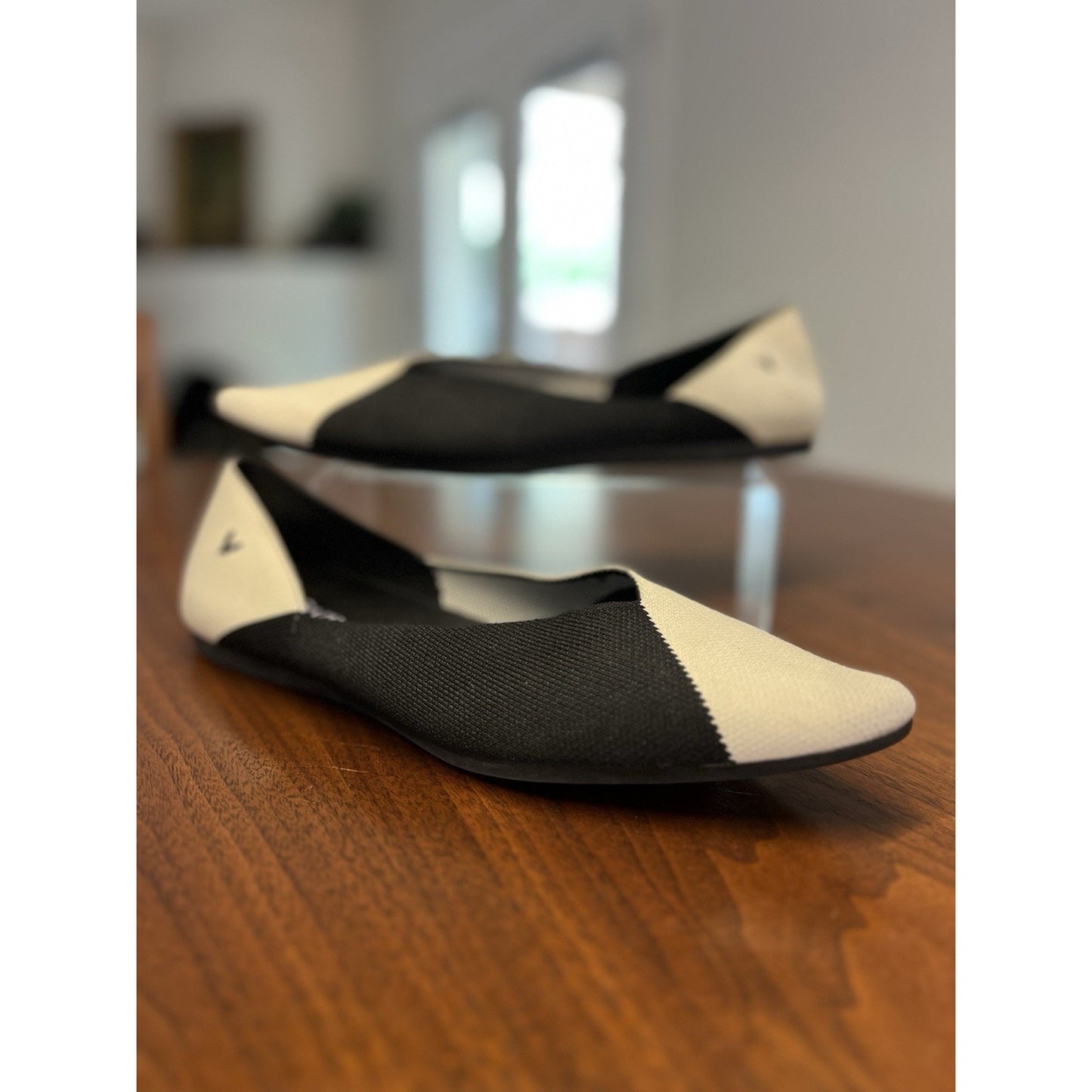 VIVAIA Valencia Womens Pointed Toe Knit Flats Black White Shoes Size 42 / 10 US