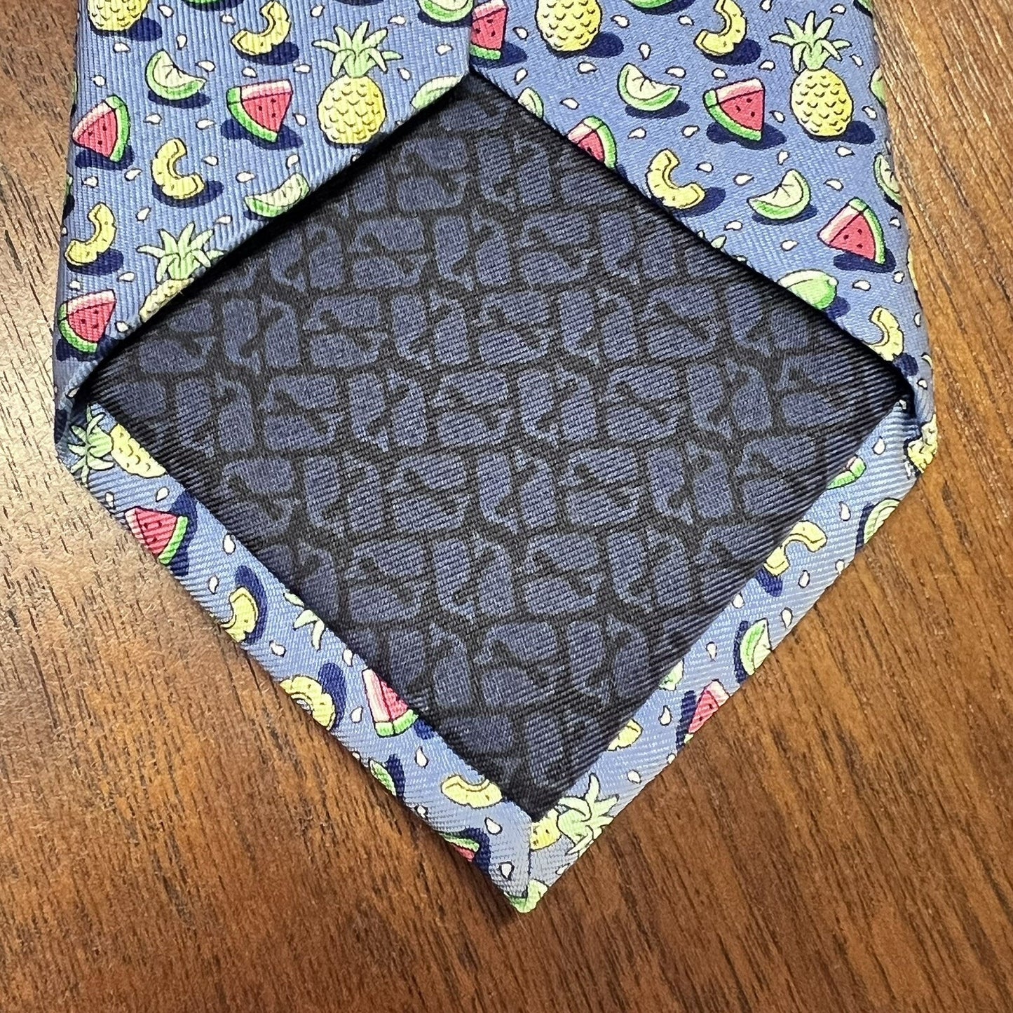 VINEYARD VINES 100% Silk Handmade in USA Necktie “Passion Fruits” Summer Preppy