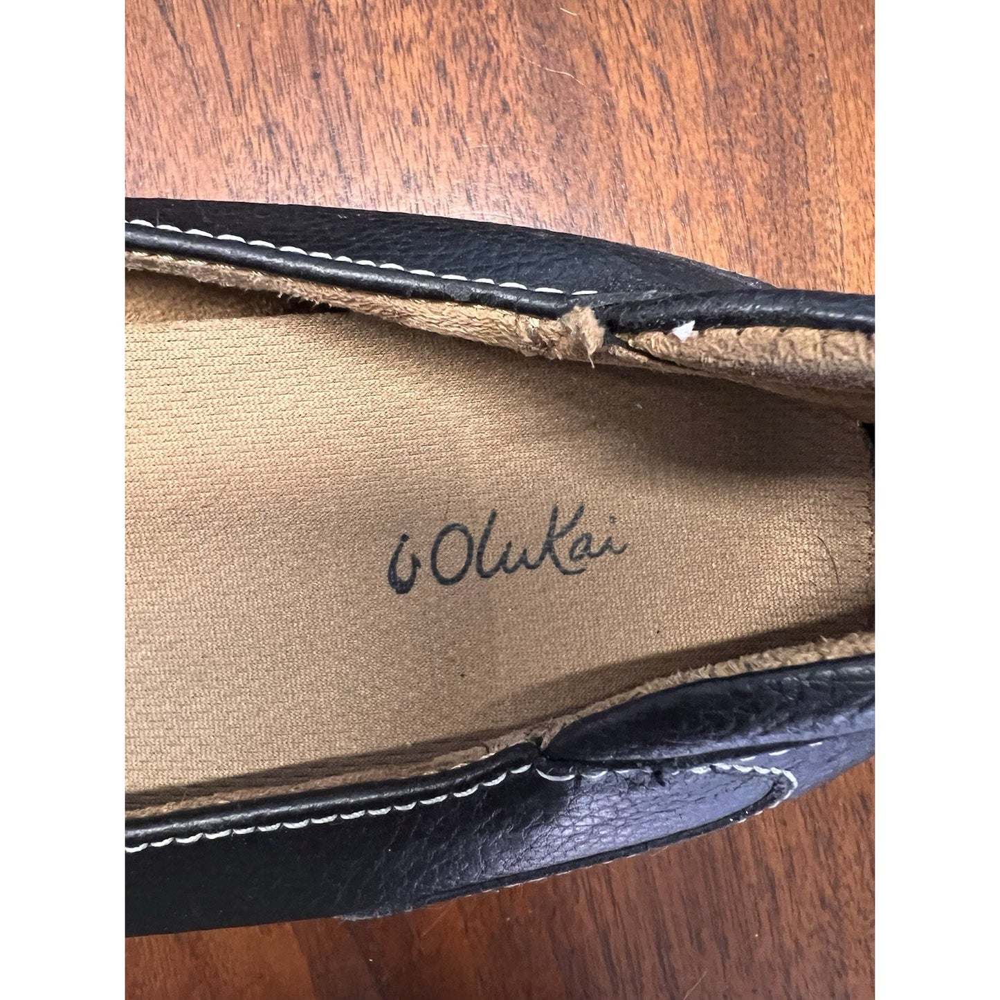 OluKai Black Leather Men’s Size 11M Slip-on Drop-in Fold Down Heel