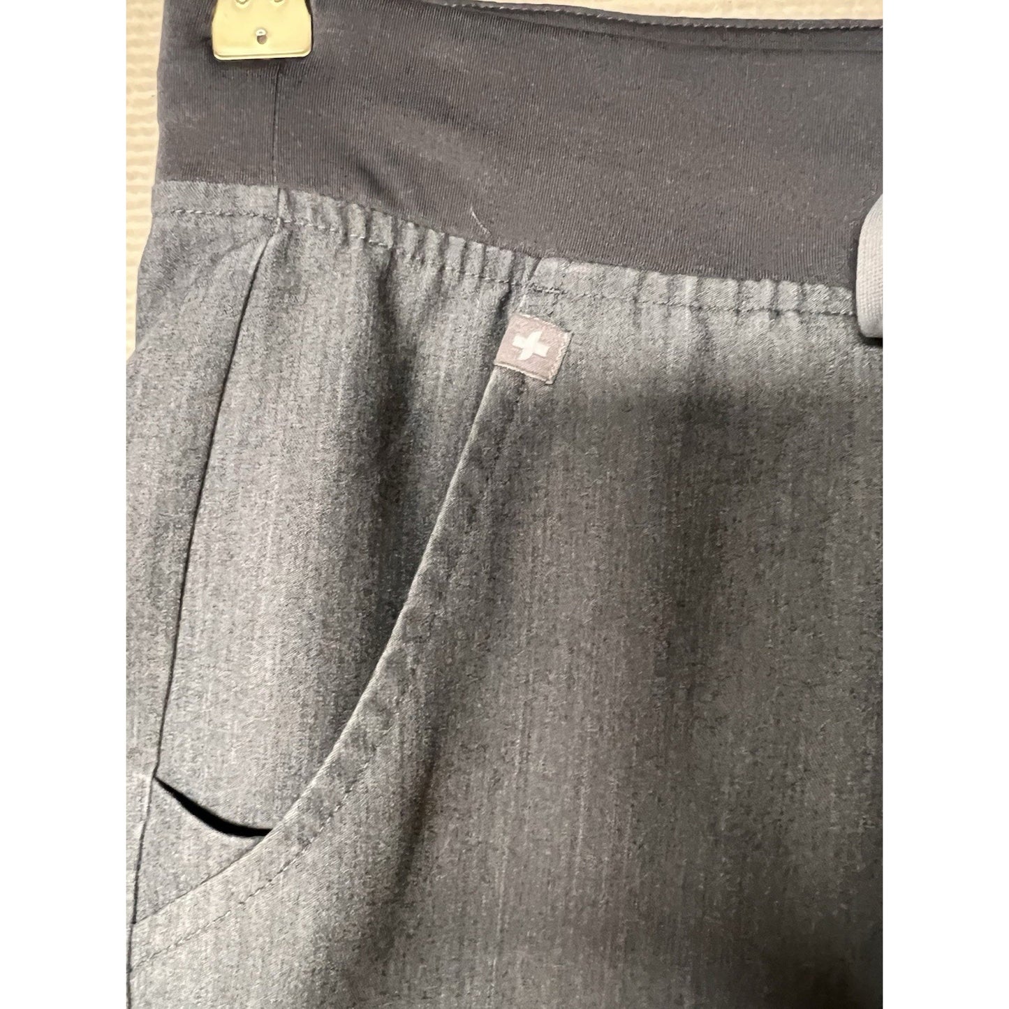 FIGS Zamora 2.0 Jogger Scrub Pants in Graphite Size XS