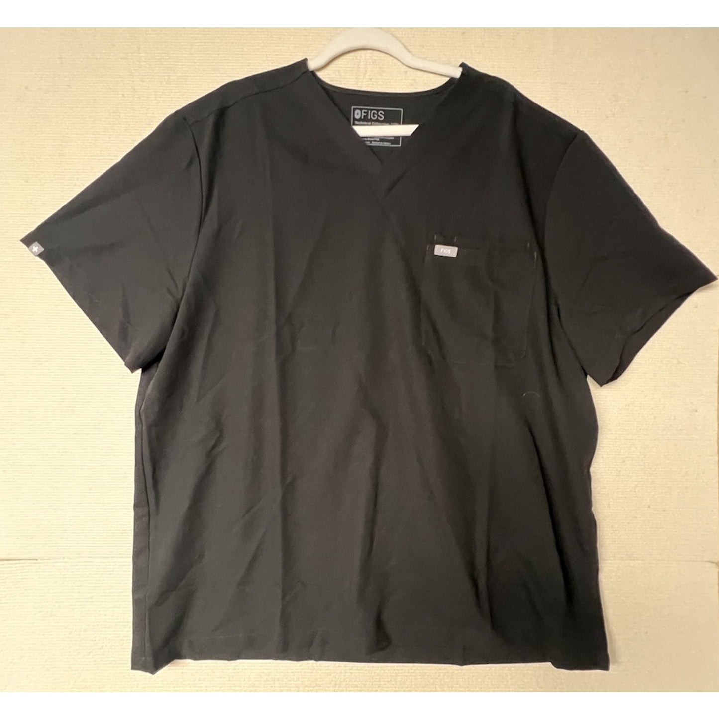 FIGS Leon Scrub Top Men's XXL Black V-Neck Tailored Fit 3 Pocket Shirt