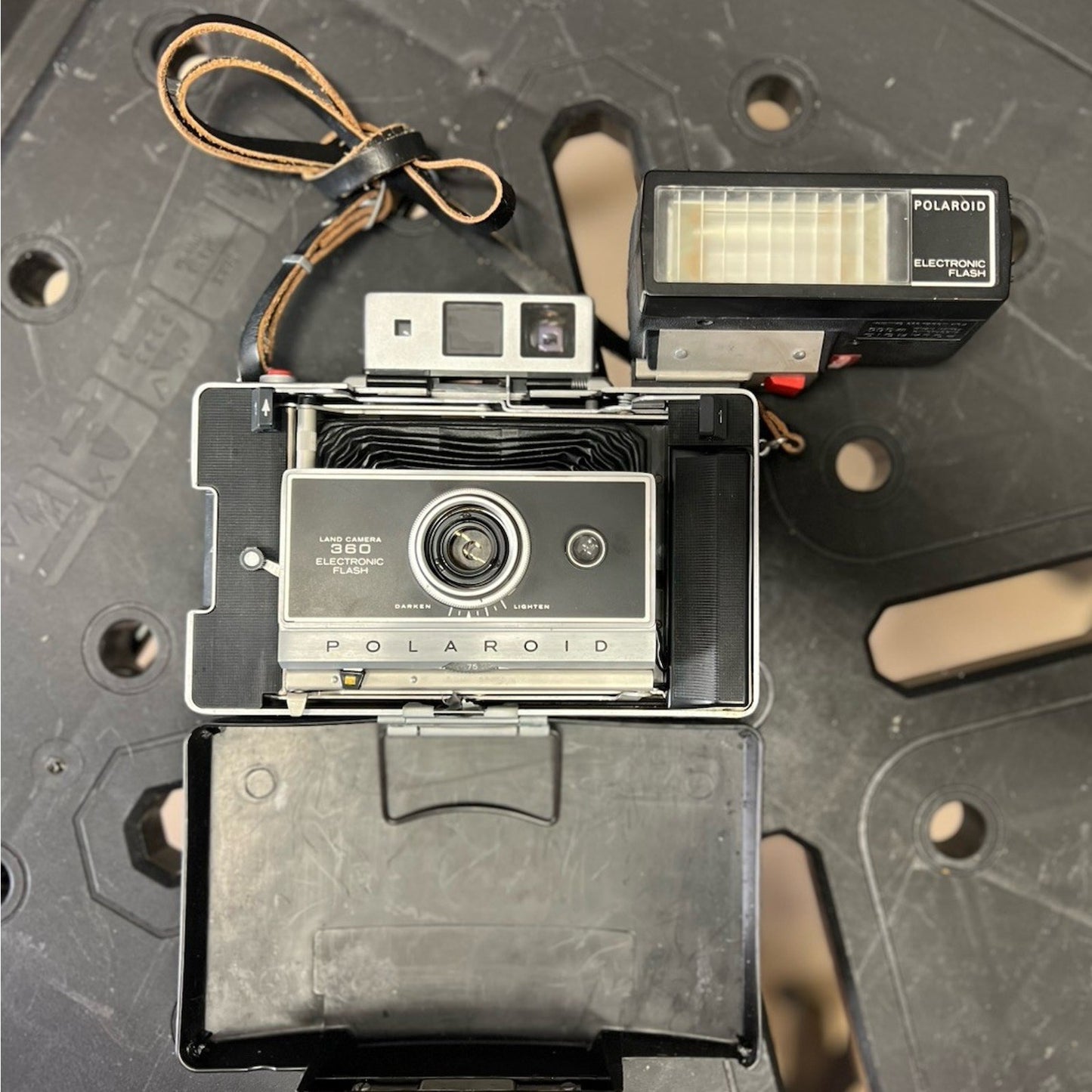 Vtg Polaroid 360 Land Camera w/ Electronic Timer, Flash, Hard Cover & Neck Strap