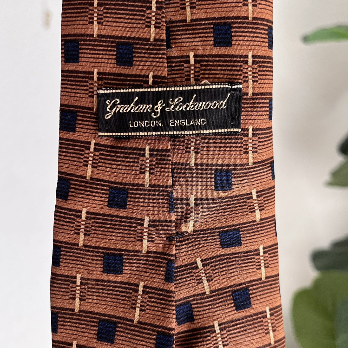 Graham & Lockwood of England 100% Silk USA Brown Bronze Mens Classic Necktie Tie