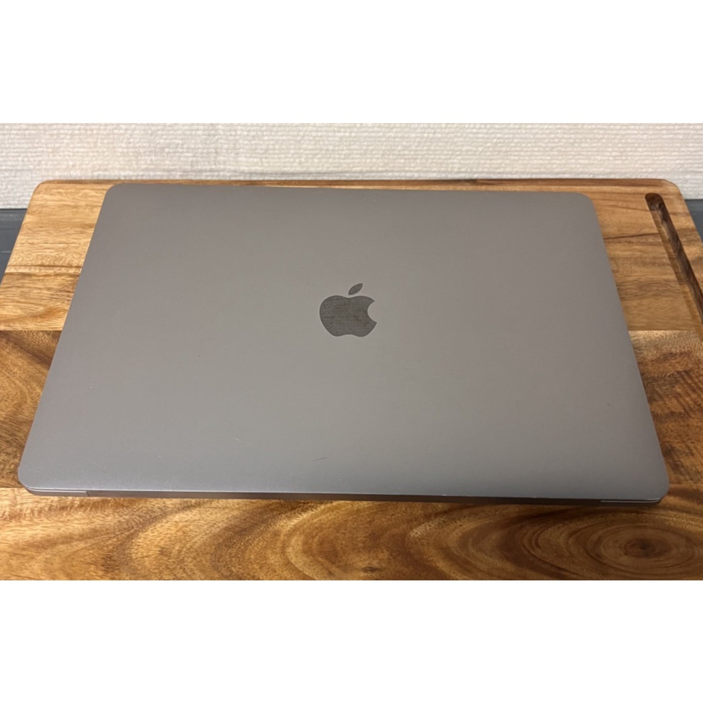 MacBook Pro 13" Model A2251 Space Gray 2GHz Quad-Core Intel Core i5 16GB RAM
