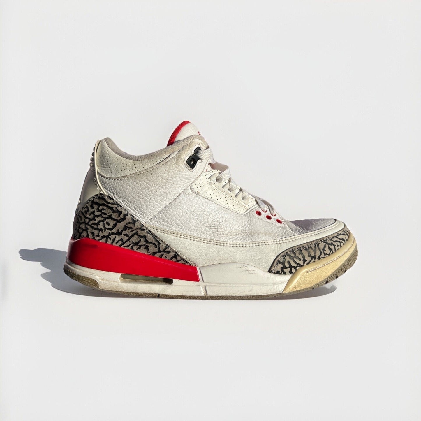 Nike Size 8.5 Air Jordan 3 Mid Cardinal Red
