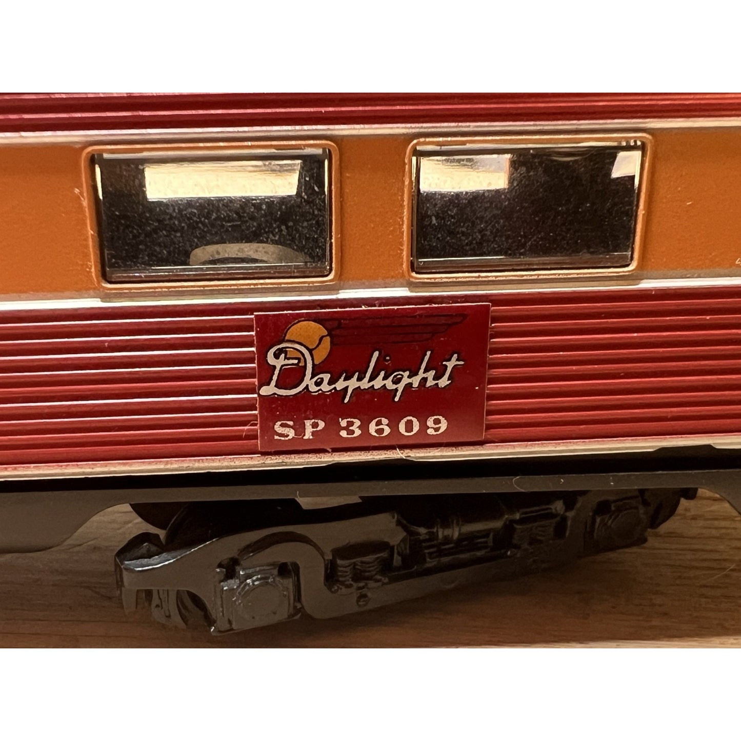 VTG Bachman Southern Pacific Daylight Passenger Model Train Car Model SP 3609