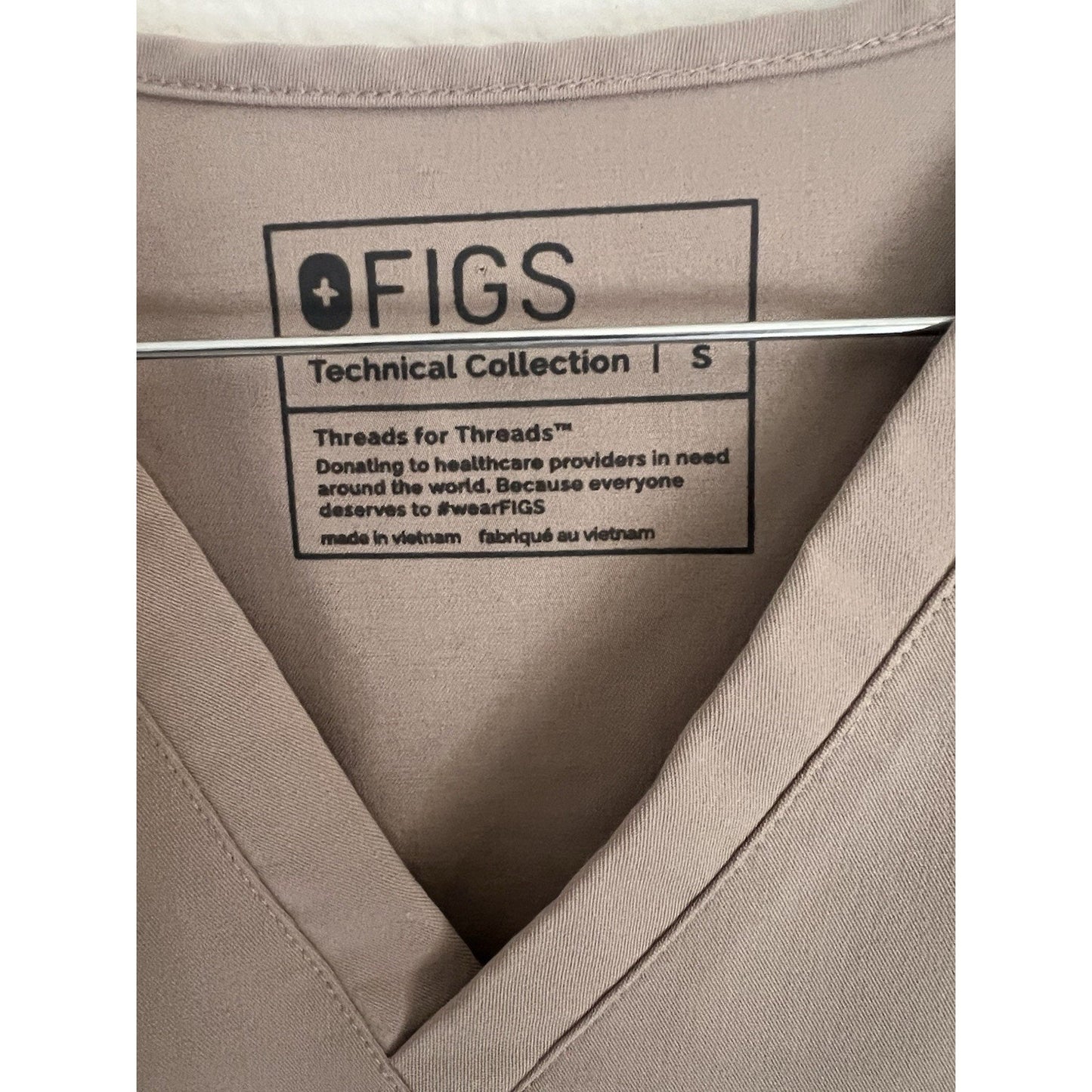 FIGS Catarina 1 Pocket Women’s Scrub Top PO# 4994 Size Small Style# FW1000