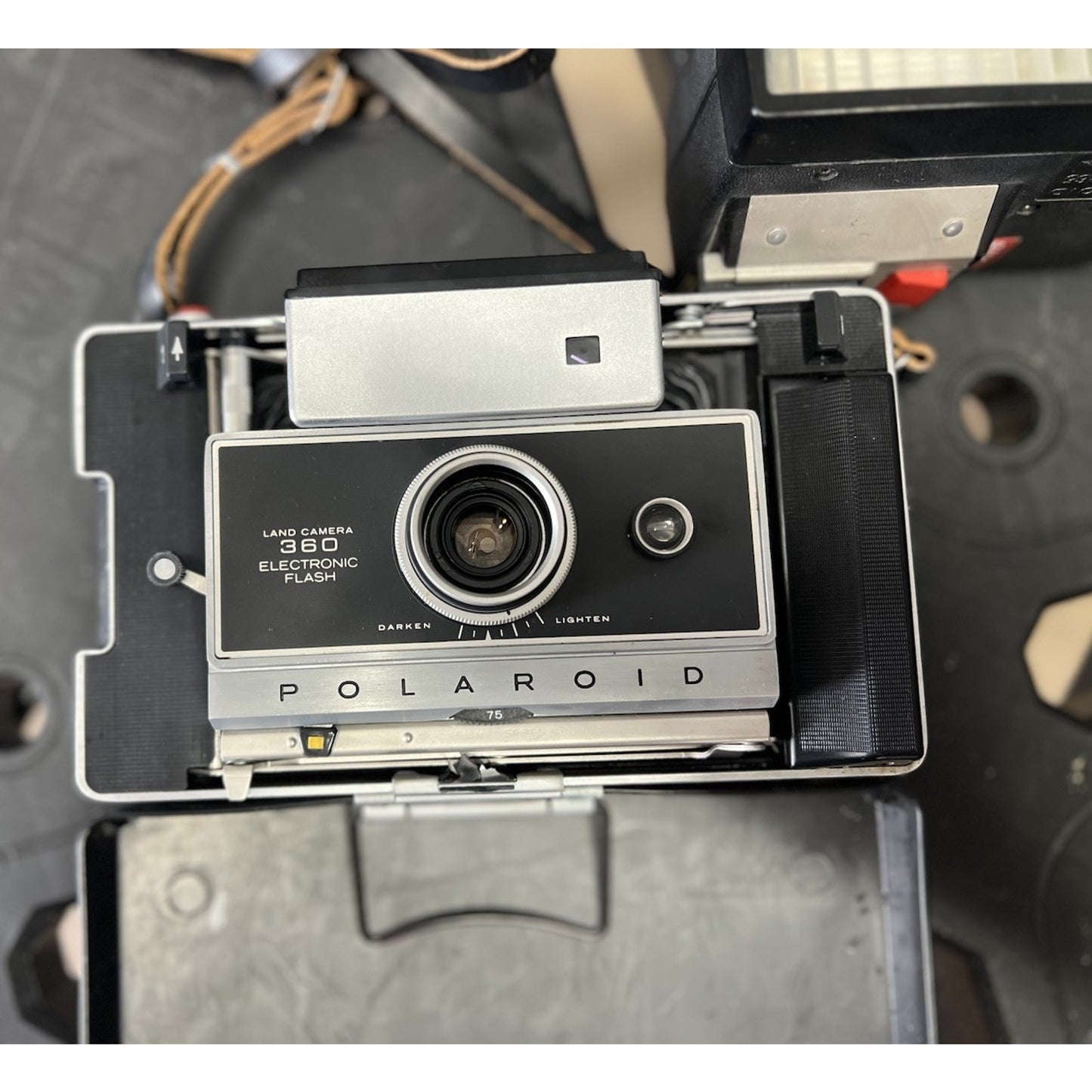 Vtg Polaroid 360 Land Camera w/ Electronic Timer, Flash, Hard Cover & Neck Strap