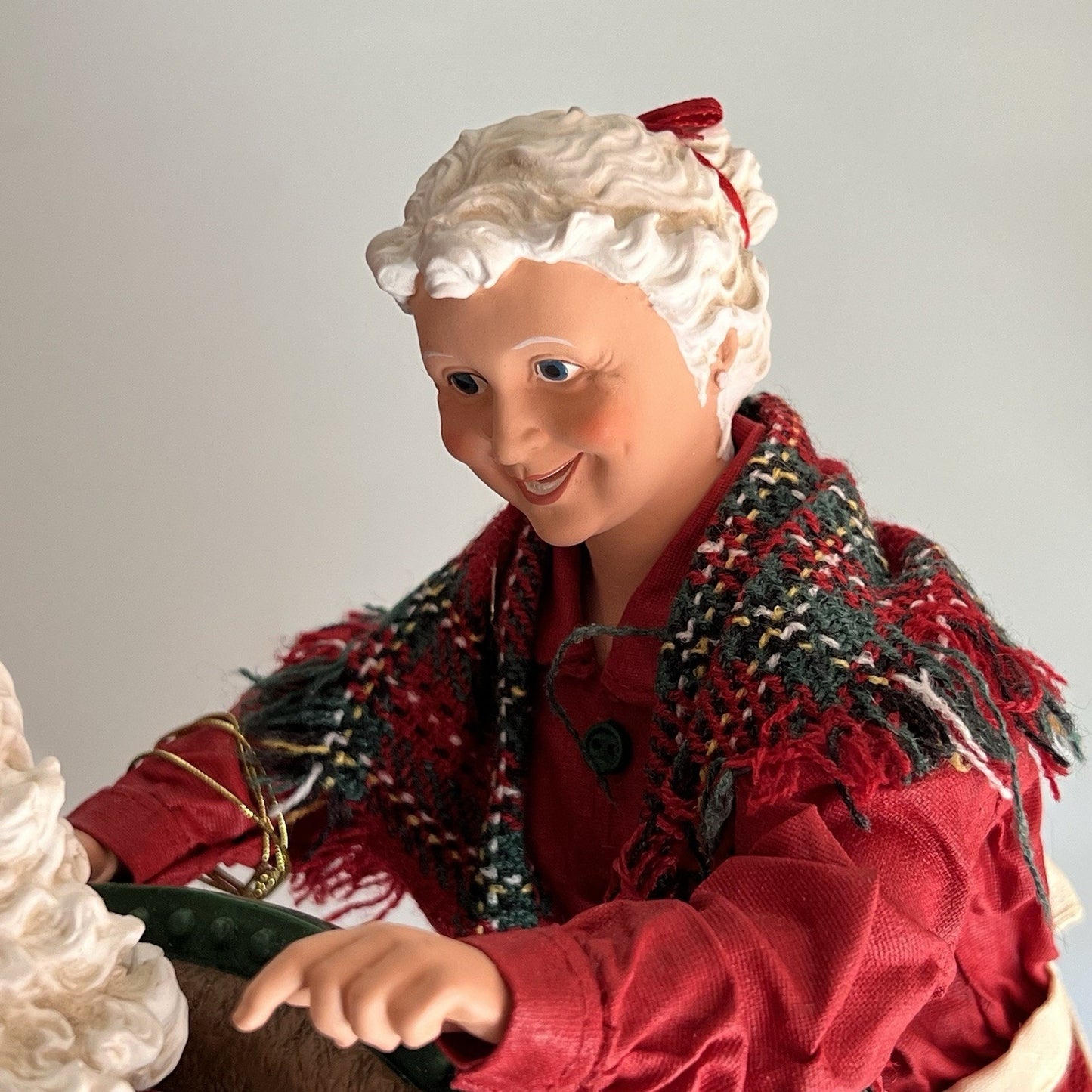 Dept 56 Everybody's Been Good Clothtique Possible Dreams 71245 Santa Christmas