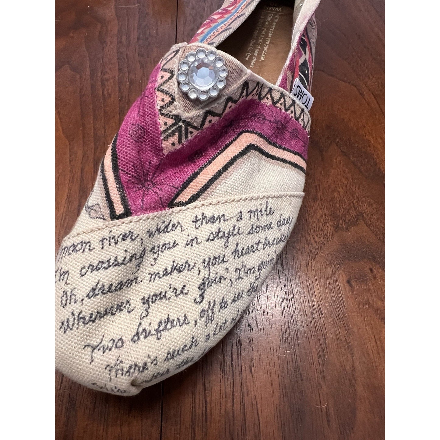 TOMS Custom 2013 Nurse Inspired No. 5 Design Womens Size 10 Slip-on Canvas Shoes