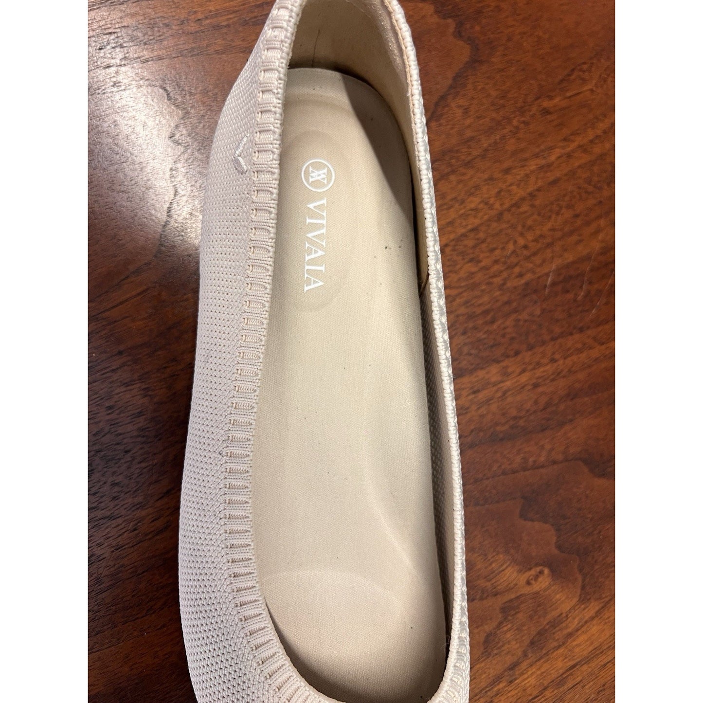 Vivaia Aria 5 Pointed-Toe Ballet Flats Almond Beige Comfort Size 42 / 10 US