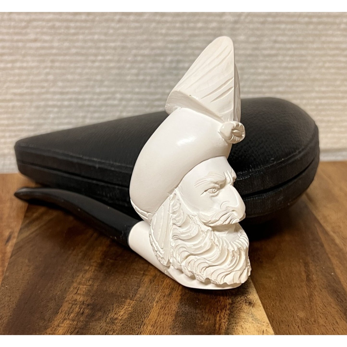 Vintage Meerschaum Turkish Pipe Carved Sultan With Fitted Case Unused