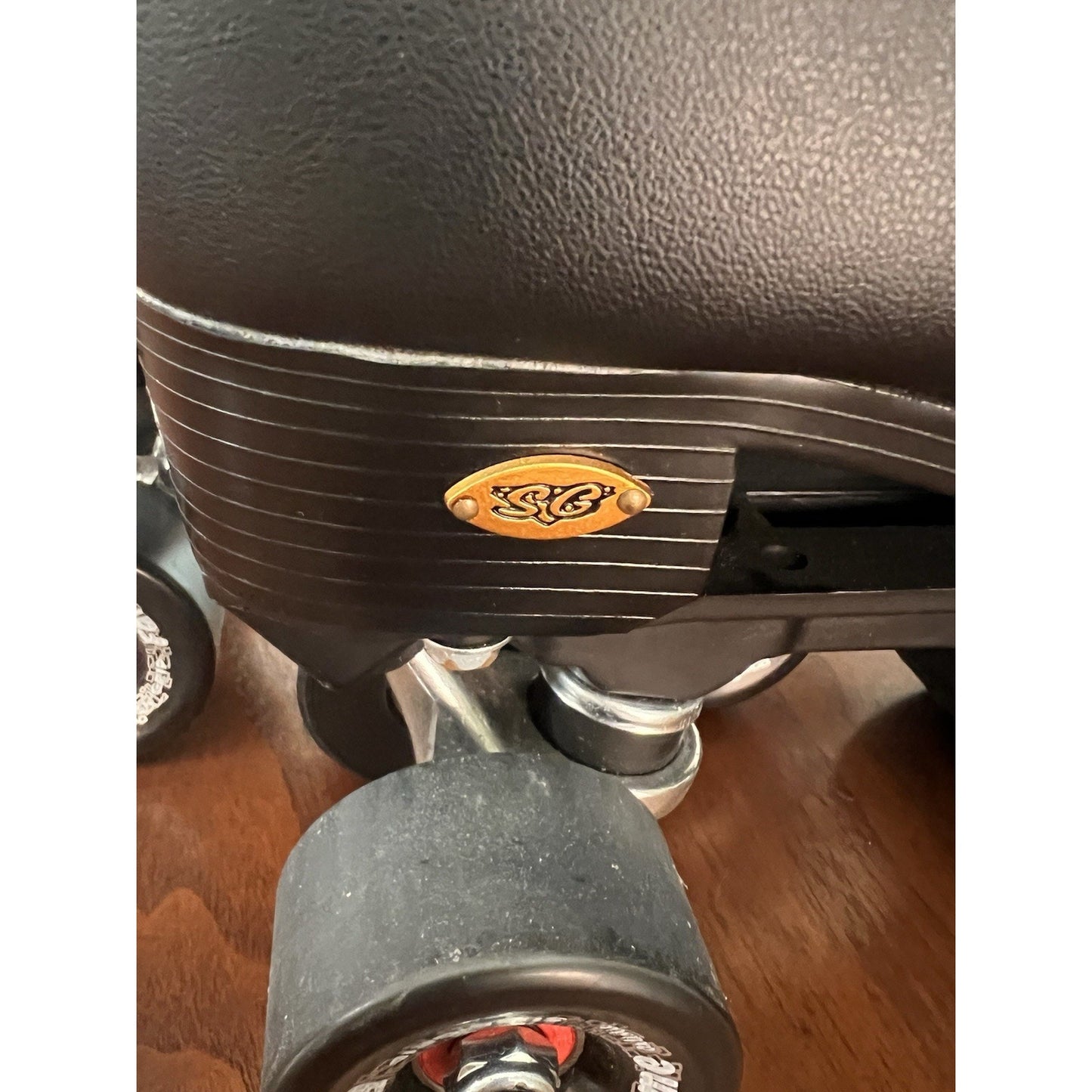 Sure-Grip International Fame Black Quad Roller Skates - Great Condition Size 7